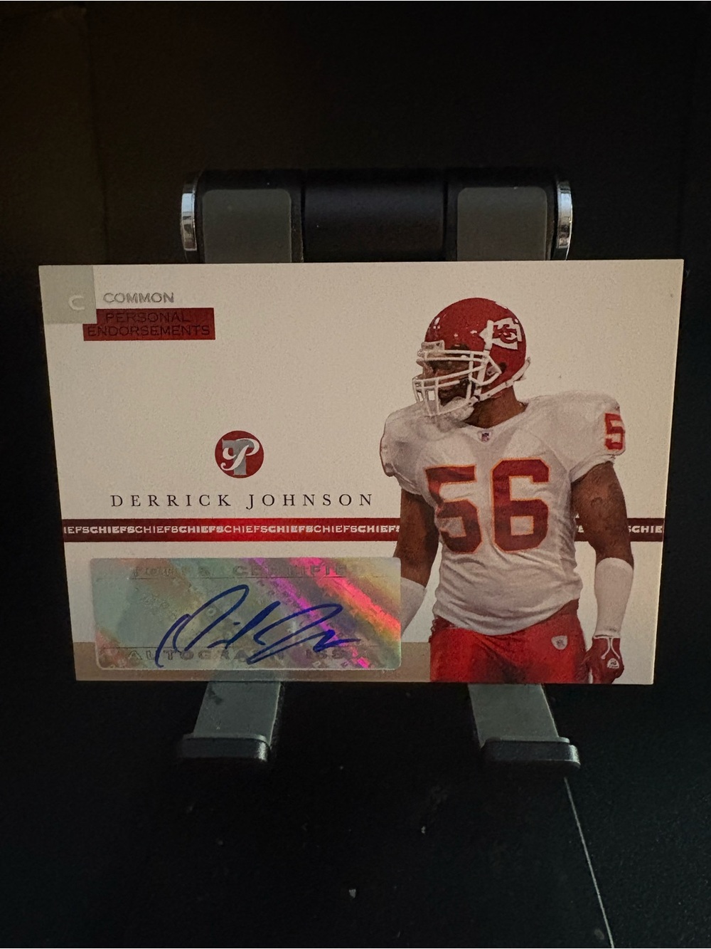 Derrick Johnson Signed Chiefs Football Card